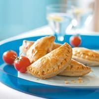 Petits chaussons de chèvre frais, aux figues Petits chaussons de chèvre frais, aux figues