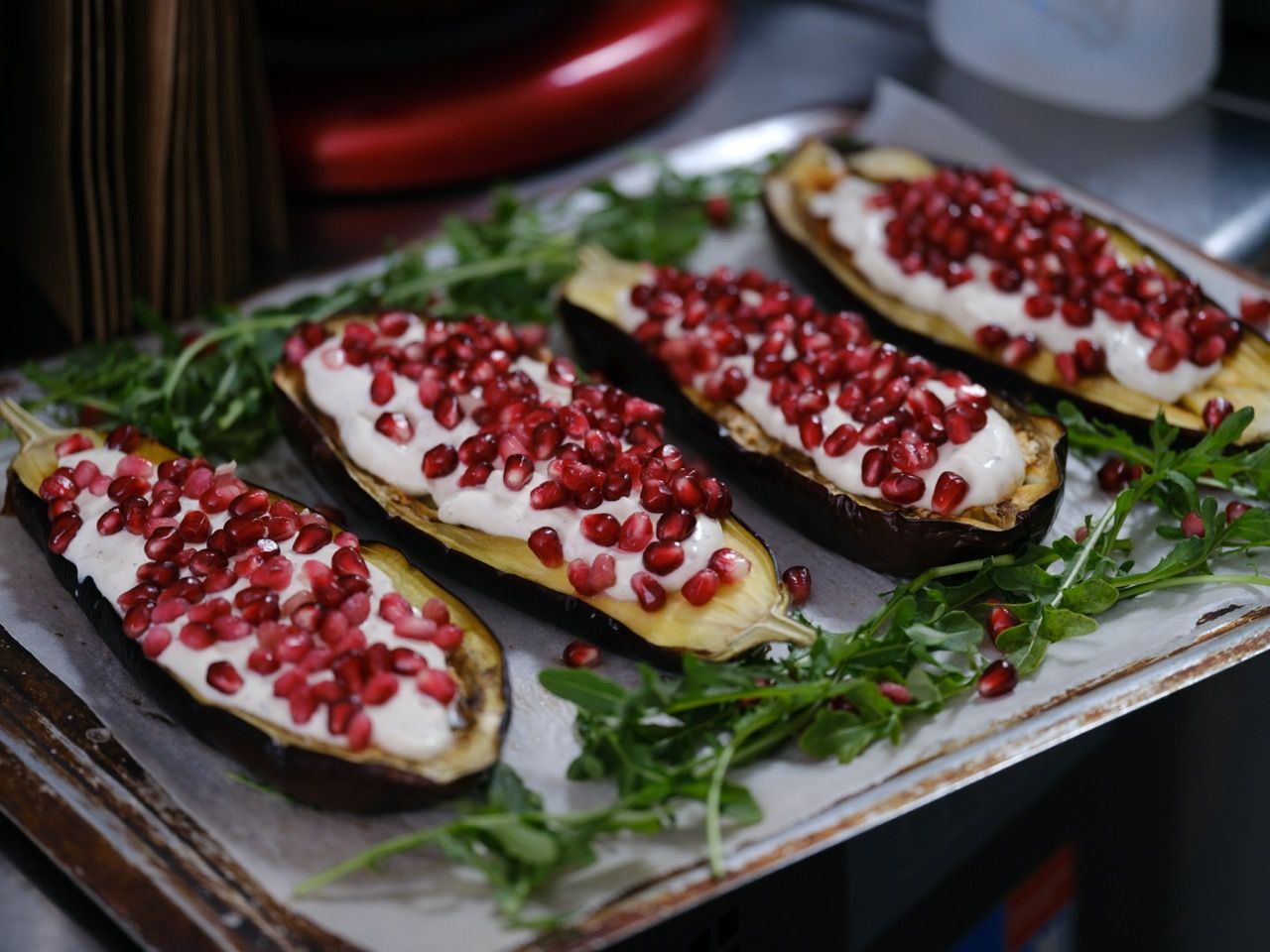 Aubergines rôties à la grenade par Grandeur Nature Aubergines rôties à la grenade par Grandeur Nature